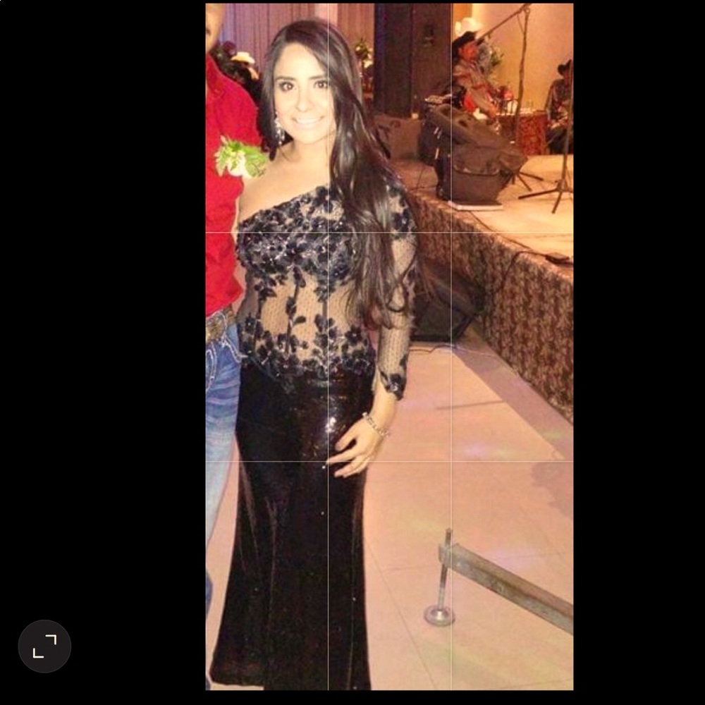 Beautiful night gown!